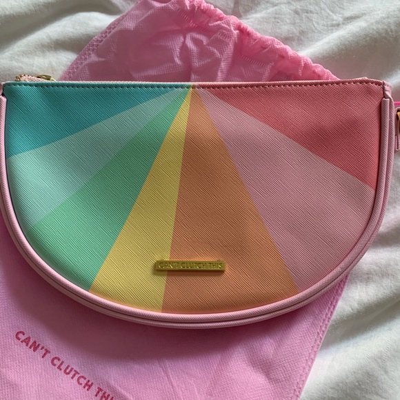 Can’t Clutch This “Colorwheel” Clutch - March 2020 - Picture 4 of 4